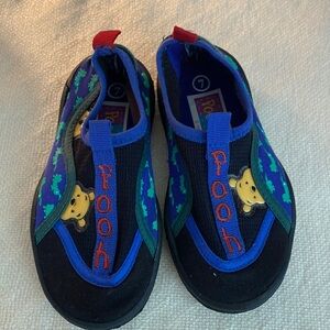 Vintage Winnie the Pooh Disney water shoes sz 7 barefoot shoes soft soles